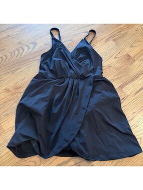 LANDS END WOMENS BLACK SMALL ONE PIECE SWIM DRESS
